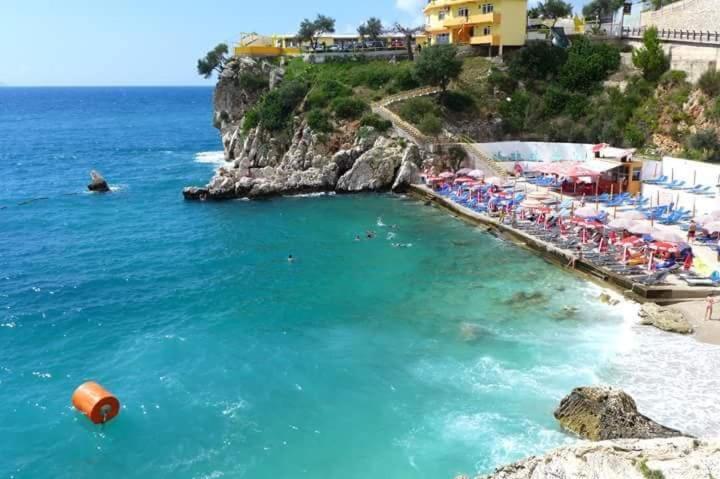 Vlora Apartments Luaran gambar