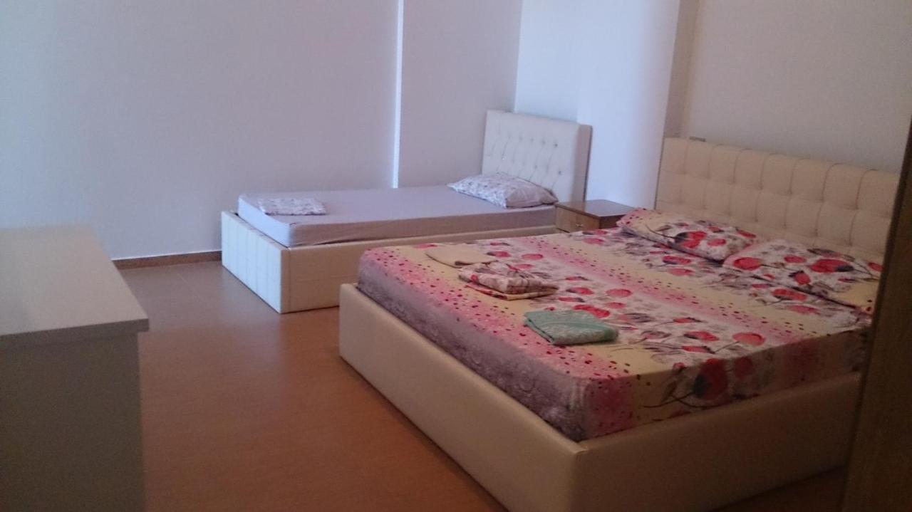 Vlora Apartments Luaran gambar
