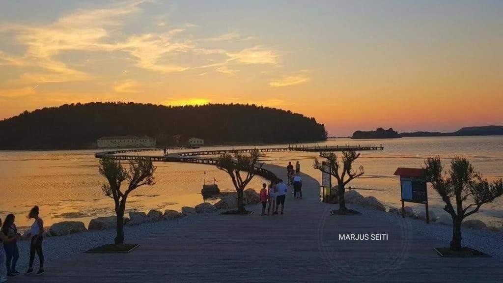 Vlora Apartments Luaran gambar