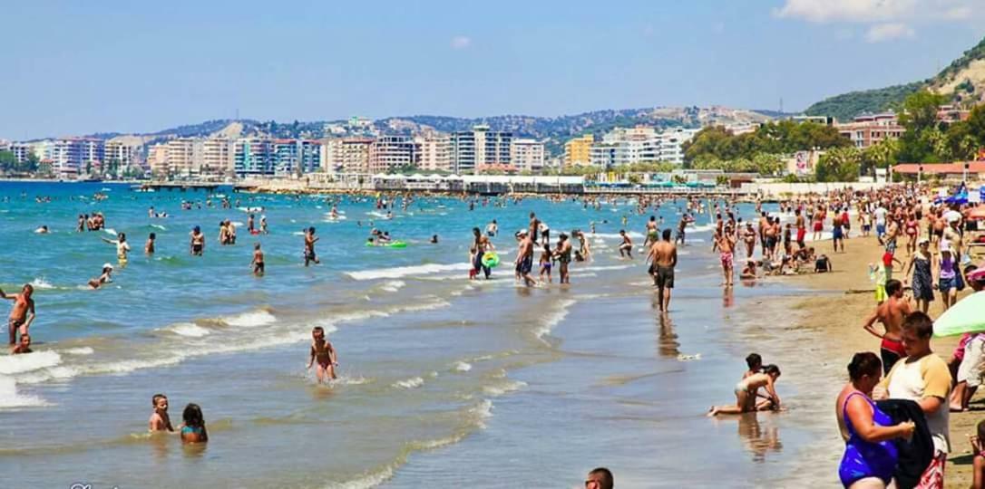 Vlora Apartments Luaran gambar